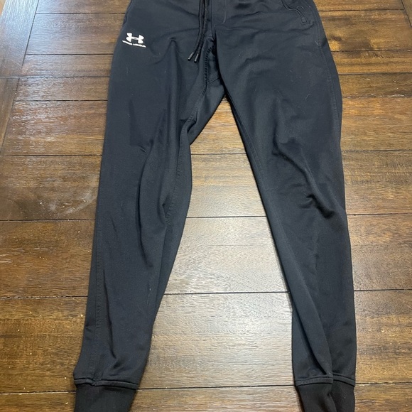 Under Armour Black Track Pants with Elastic Waistband - Picture 2 of 4